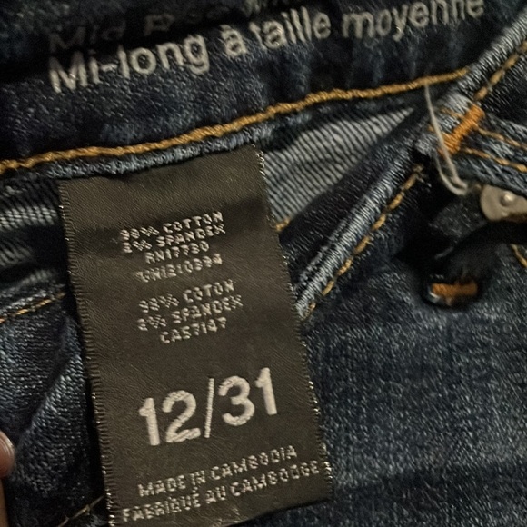 Mossimo Denim Women’ Mid Rise Midi Super Stretch Blue Cutoff Jean Shorts - Picture 5 of 6